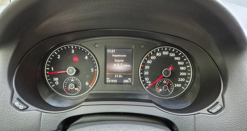 Volkswagen Sharan cena 60500 przebieg: 253000, rok produkcji 2014 z Warszawa małe 704